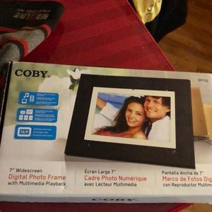 Brand new digital photo frame